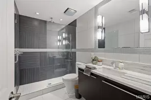 824 Bluespring Ln, Frontenac, MO 63131 - Photo 37