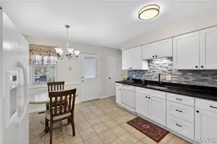 4847 Lowndes Dr, Saint Louis, MO 63129 - Photo 15