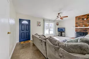 713 Magnolia Ln, Saint Peters, MO 63376 - Photo 3