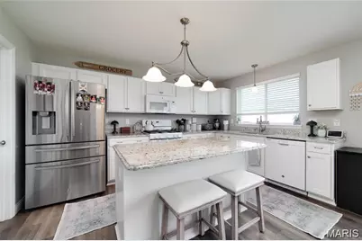 212 Schuman Drive, O'Fallon, MO 63366 - Photo 3