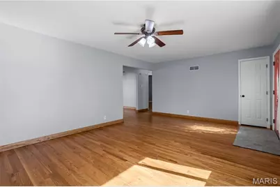 10915 Three Court Drive, Saint Louis, MO 63123 - Photo 5