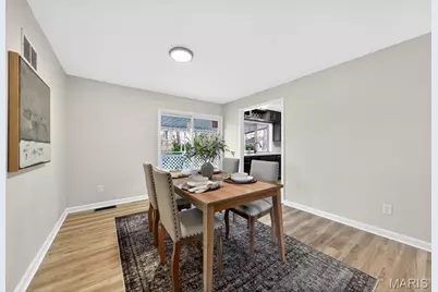 370 Marywood Court, Ballwin, MO 63021 - Photo 3