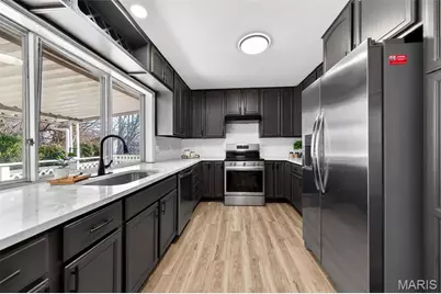 370 Marywood Court, Ballwin, MO 63021 - Photo 15