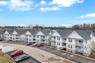 2460 Lampong Dr, Saint Louis, MO 63125 - Photo 3