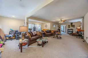 588 Locust St, Lebanon, MO 65536 - Photo 13