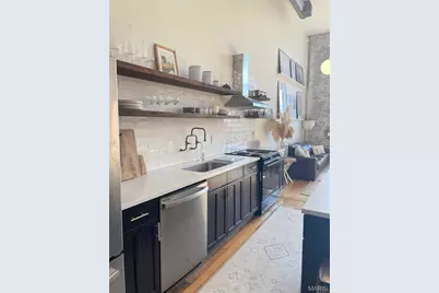 4242 Laclede Avenue #213, Saint Louis, MO 63108 - Photo 15