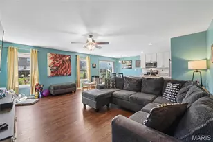 337 Charlestowne Place Dr, Saint Charles, MO 63301 - Photo 3