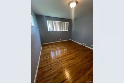 7412-7418 Olian Drive, Hazelwood, MO 63042 - Photo 17