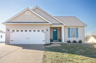 5226 Woosencraft Dr, Wentzville, MO 63385 - Photo 1