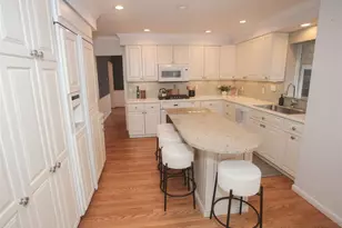 683 Hawbrook Ave, Glendale, MO 63122 - Photo 7