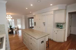 683 Hawbrook Ave, Glendale, MO 63122 - Photo 9