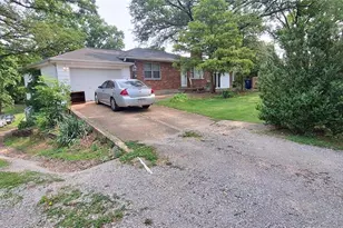 3029 Yaeger Rd, Oakville, MO 63129 - Photo 7