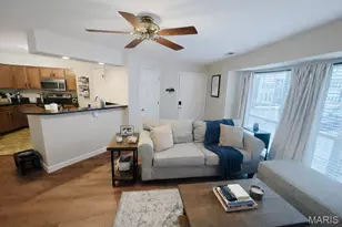 1344 Highland Oaks Dr, Ballwin, MO 63021 - Photo 3