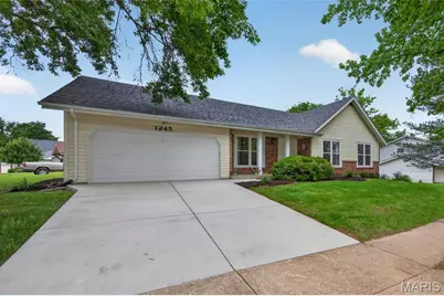 1245 Ticonderoga Drive, Chesterfield, MO 63017 - Photo 3