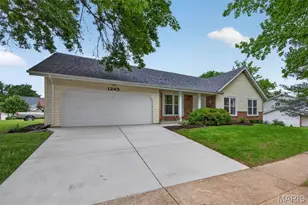 1245 Ticonderoga Dr, Chesterfield, MO 63017 - Photo 3