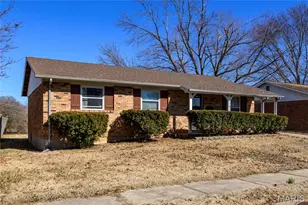 1721 Saddle Ridge Dr, Florissant, MO 63031 - Photo 3