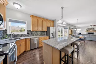 2858 Dardenne Links Dr, O'Fallon, MO 63368 - Photo 3