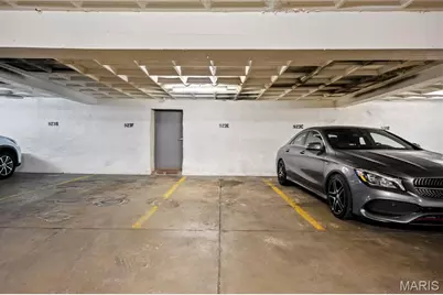 923 S Hanley Road #E, Clayton, MO 63105 - Photo 23