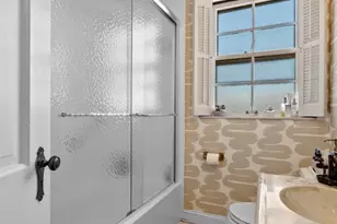 923 S Hanley Rd, Clayton, MO 63105 - Photo 17