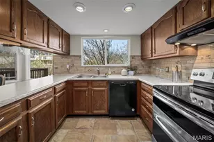 643 Nanceen Ct, Ballwin, MO 63021 - Photo 9