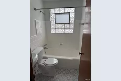 835 Fontaine Place, Saint Louis, MO 63137 - Photo 3