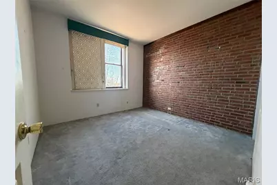 2017 S Grand Boulevard #304, Saint Louis, MO 63104 - Photo 11