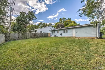 18 Redwood Drive, Florissant, MO 63031 - Photo 15