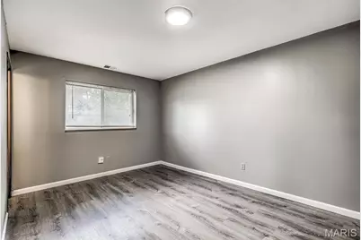 18 Redwood Drive, Florissant, MO 63031 - Photo 11