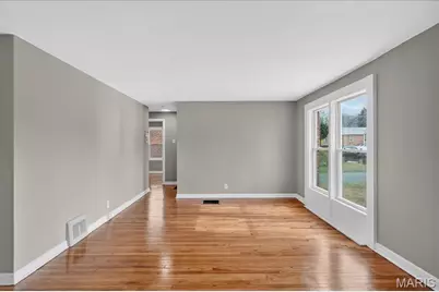 9121 Guthrie Avenue, Saint Louis, MO 63134 - Photo 3