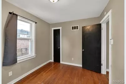 324 Averill, Ferguson, MO 63135 - Photo 9