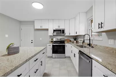 728 Clarence Drive, Saint Charles, MO 63301 - Photo 11