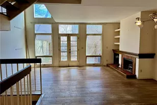 104 W Pine Pl, Saint Louis, MO 63108 - Photo 3