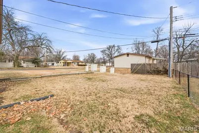 1760 Fernbrook Ln, Florissant, MO 63031 - Photo 29