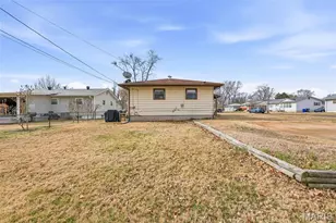 1760 Fernbrook Ln, Florissant, MO 63031 - Photo 31