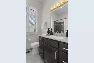 8 Columbus Square Drive, Saint Louis, MO 63101 - Photo 19