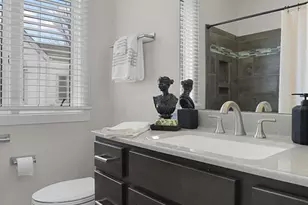 8 Columbus Square Dr, Saint Louis, MO 63101 - Photo 19