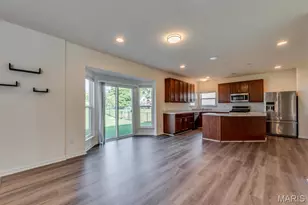 253 Village Creek Dr Dr, Ballwin, MO 63021 - Photo 15