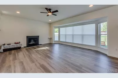 253 Village Creek Dr Drive, Ballwin, MO 63021 - Photo 11