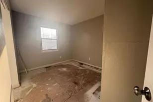 2337 Millvalley Dr, Florissant, MO 63031 - Photo 11