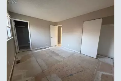 2337 Millvalley Drive, Florissant, MO 63031 - Photo 9