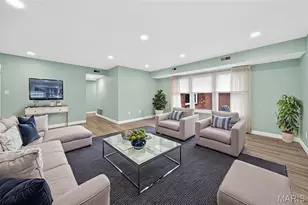 526 Sarah Ln, Creve Coeur, MO 63141 - Photo 3