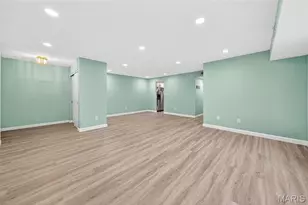 526 Sarah Ln, Creve Coeur, MO 63141 - Photo 5