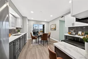 526 Sarah Ln, Creve Coeur, MO 63141 - Photo 11