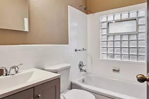 5920 Dressell Ave, Saint Louis, MO 63120 - Photo 9