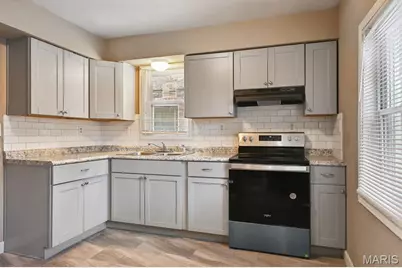 5920 Dressell Avenue, Saint Louis, MO 63120 - Photo 11