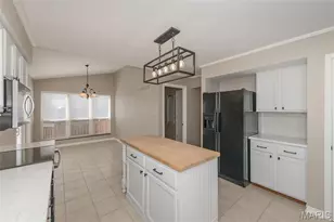 611 Bennington Dr, Saint Charles, MO 63304 - Photo 17