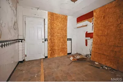 5918 Dressell Avenue, Saint Louis, MO 63120 - Photo 9