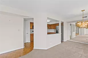 526 Sarah Ln, Creve Coeur, MO 63141 - Photo 19