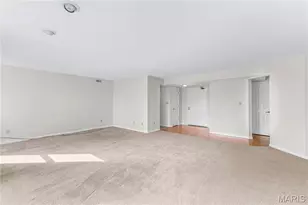 526 Sarah Ln, Creve Coeur, MO 63141 - Photo 13