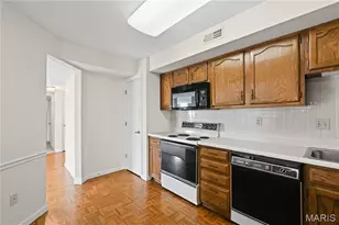 526 Sarah Ln, Creve Coeur, MO 63141 - Photo 17